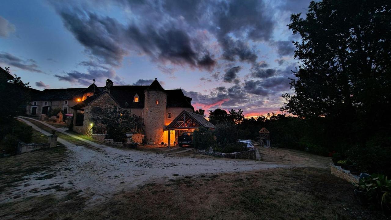 Gites Des 3 Vallees Salignac Eyvigues Exteriér fotografie
